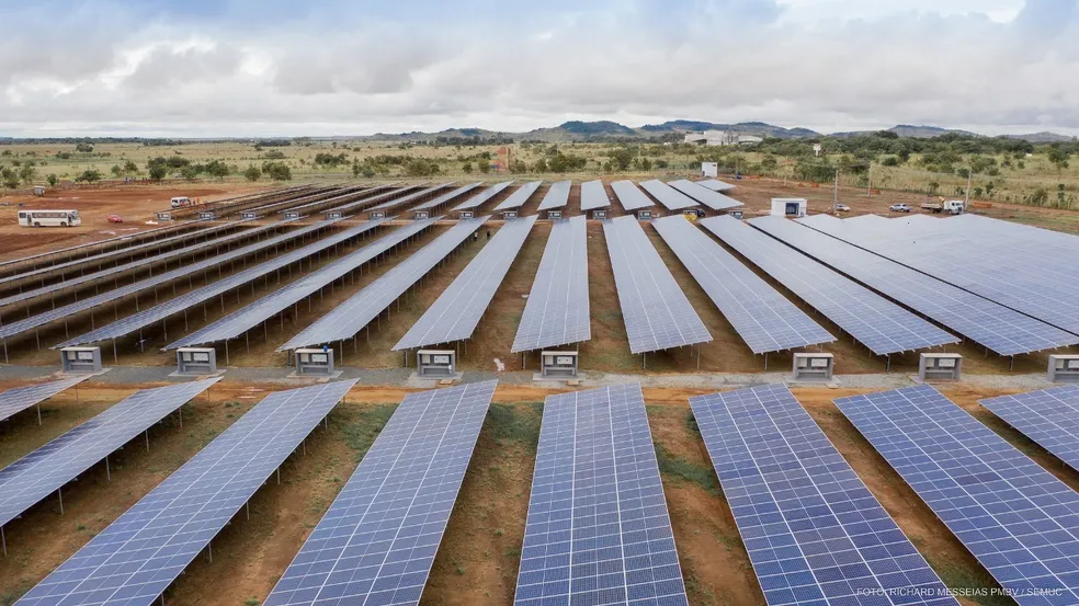 Prefeito Dalyson Neves anuncia investimentos de mais de 2 milhões em energia renovável