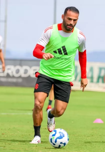 Thiago Maia voltou a treinar com o Inter depois de não fechar com o Santos — Foto: Ricardo Duarte/Divulgação, Internacional