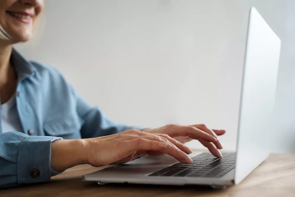 Conteúdo humanizado é estratégia que impulsiona marcas ao topo do Google & das IAs