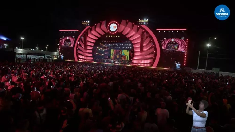 Edson Gomes não pediu licença, tomou o Festival Virada para si em noite histórica