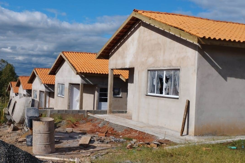 Com obras adiantadas, Cohapar iniciará a venda de 23 casas em Jundiaí do Sul