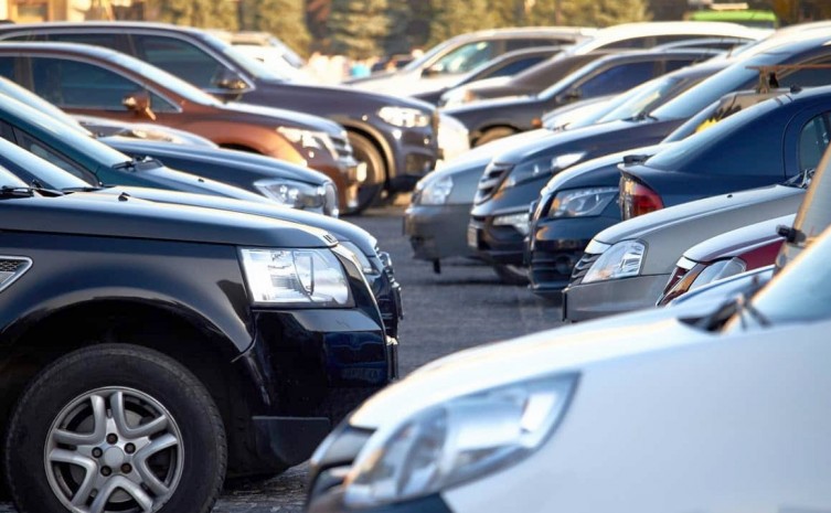 Para evitar golpes, a recomendação é que ao adquirir um veículo, o cidadão deve optar por uma concessionária ou garagem de veículos que já esteja estabelecida no mercado - Foto: Divulgação