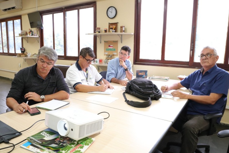 T&eacute;cnicos da ADS e universidades p&uacute;blicas analisam parceria para projetos de  ensino e pesquisa