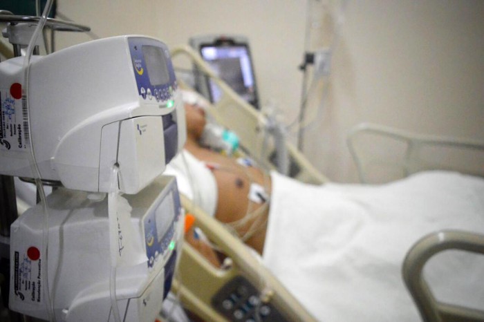 Pacientes da UTI do Hospital Metropolitano recebem assistência odontológica