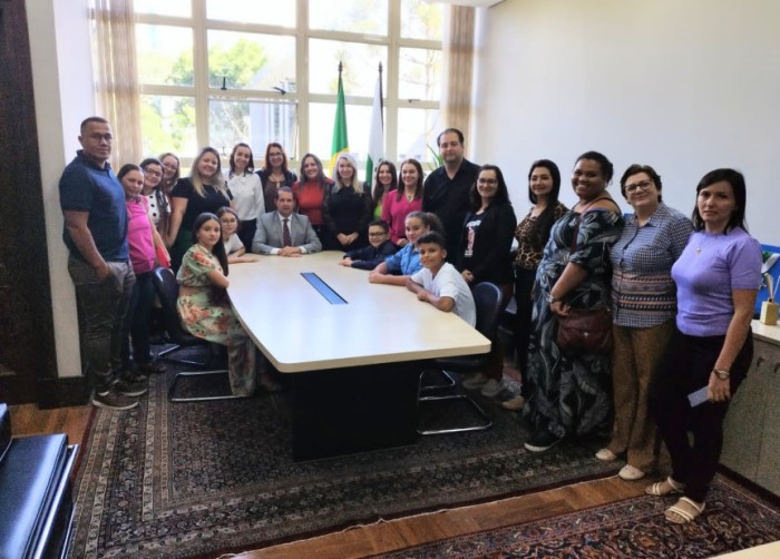 . O grupo foi premiado pelo Projeto Resgate à Infância - Eixo Educação, desenvolvido pelo Ministério Público do Trabalho no Paraná (MPT/PR), por meio do Prêmio MPT na Escola. / Créditos: Divulgação